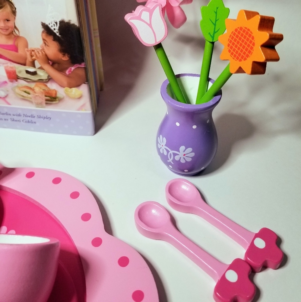 Princess Tea Gift Box - Picture 2 of 4